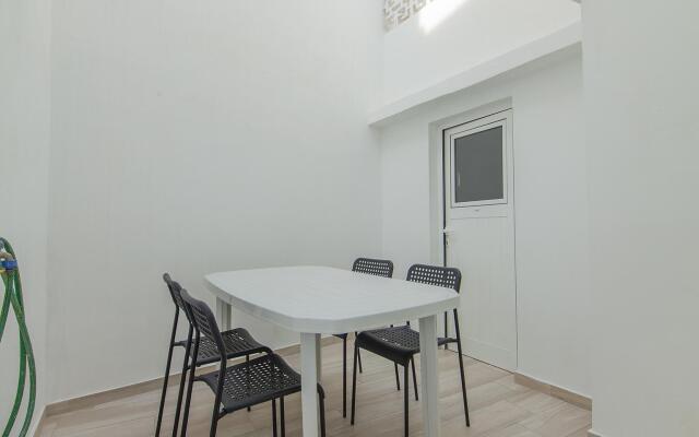 B21 - Oliveira Cozy Flat