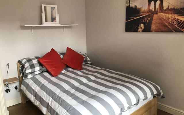York Road Apartment
