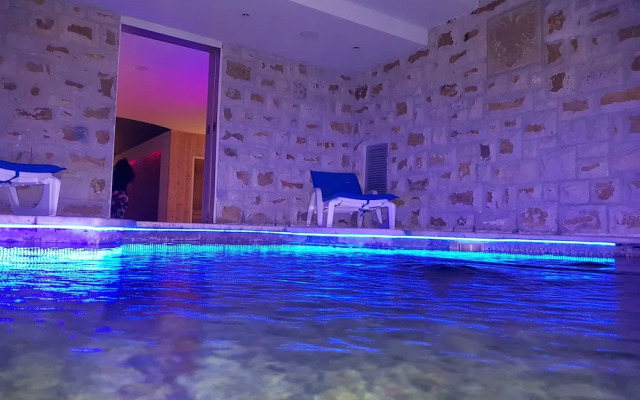 Holiday 2-bedroom Apartment in Vlora
