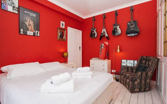 Unique, Quirky 1 Bed in Belsize Park