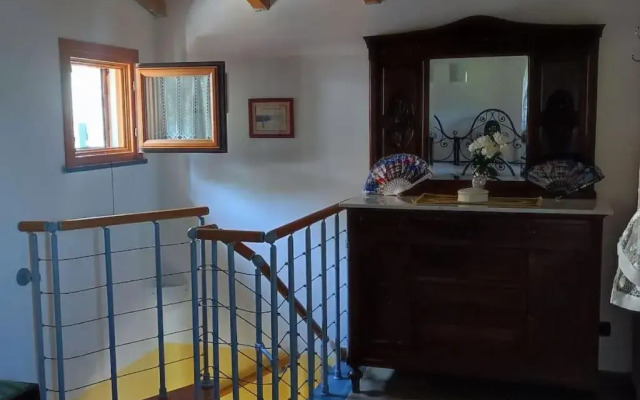 Victor house 011017-LT-0824 with private parking