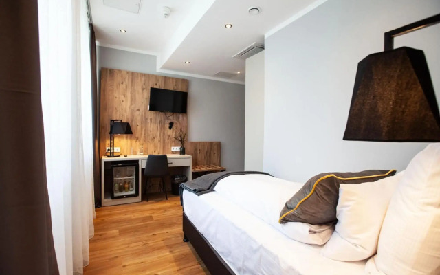 Elens Hotel