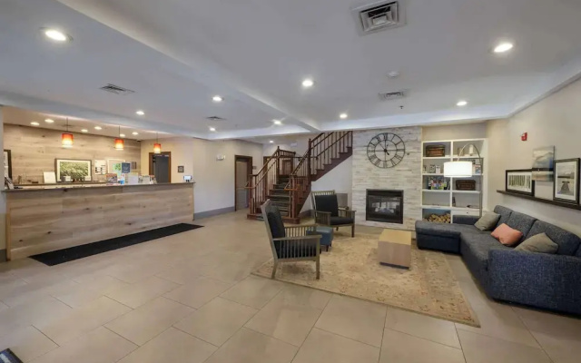 Country Inn & Suites by Radisson, Lake George (Queensbury), NY