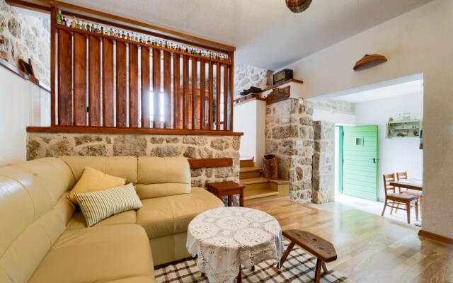 Traditional Stone House Adrian