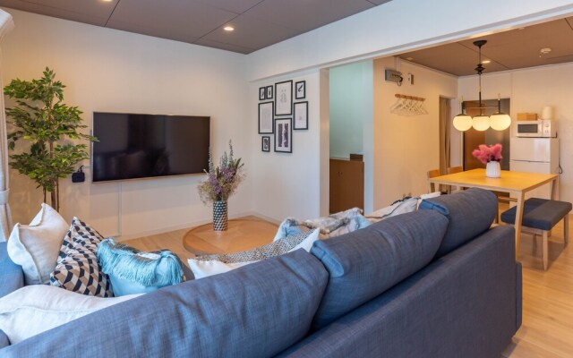 Bijou Suites Pieces