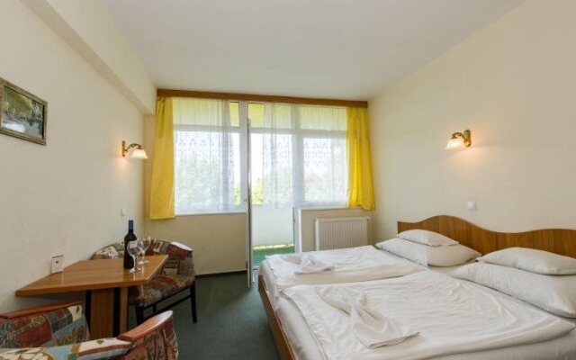Hotel Nostra