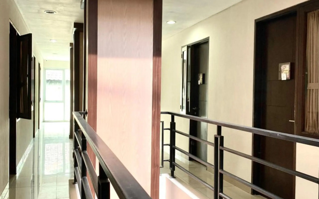 Behomy Corner 8 Lippo Karawaci