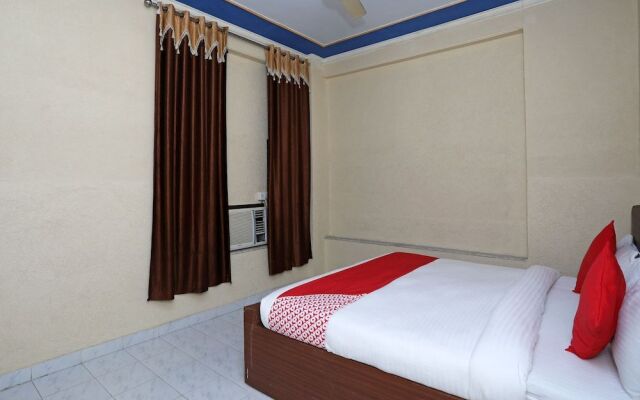OYO 10444 Vasundhra INN