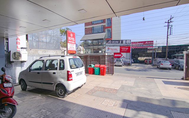 Fabhotel Doon Maira