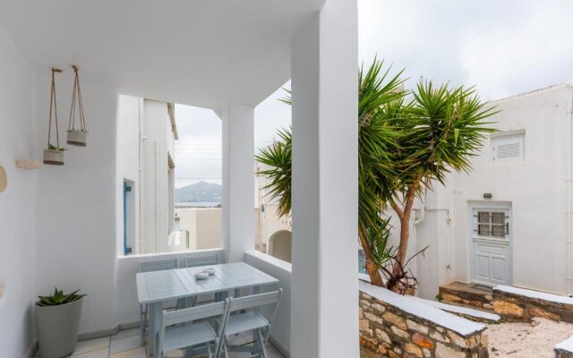 PEBBLES 1BD house with Sea View in the heart of Naousa