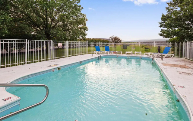 Best Western Plus Wilkes Barre-Scranton Airport Hotel