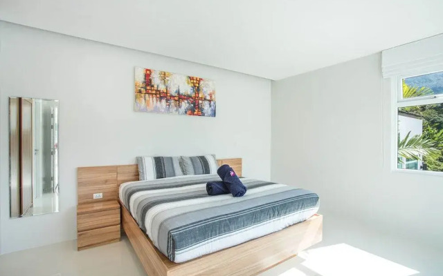 Elegant Designer 4BR Pool Villa Skylight