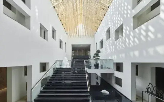 Lintong Yueliu Hotel