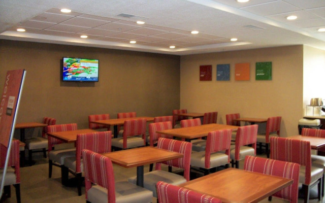 Comfort Suites Dover University Area