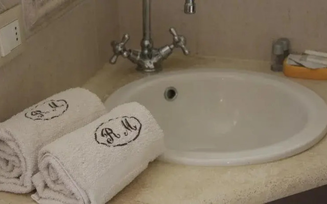 La Rocca Del Maestrino