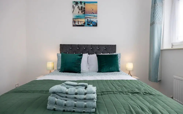 Captivating 3-bed House in Blackburn
