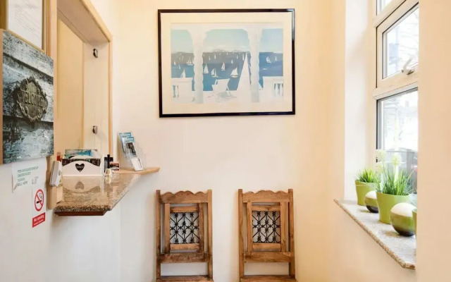 Lovely Studio in London With Patio