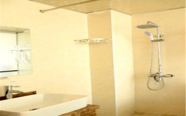 Huarong Apartment Hotel