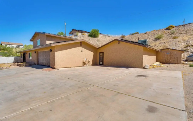 5 Mi to Airport: Bullhead City Villa w/ Mtn Views