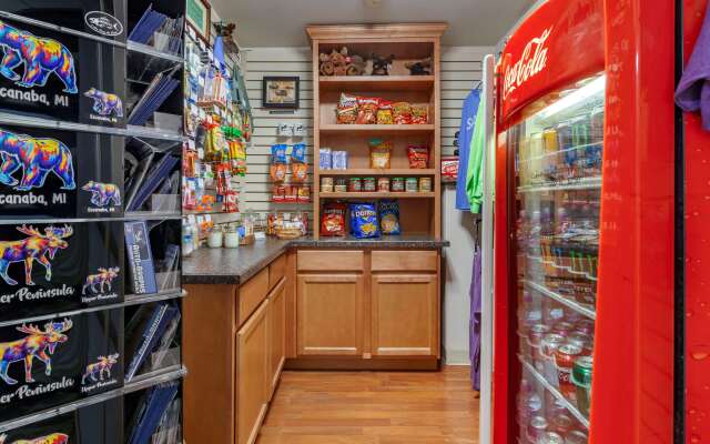 Quality Inn & Suites Escanaba North
