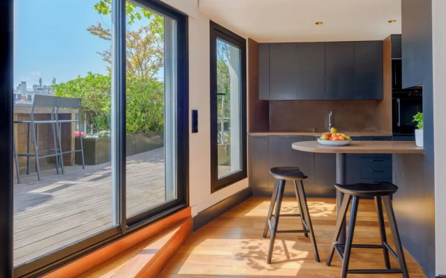 Paris Rooftop Garden residence