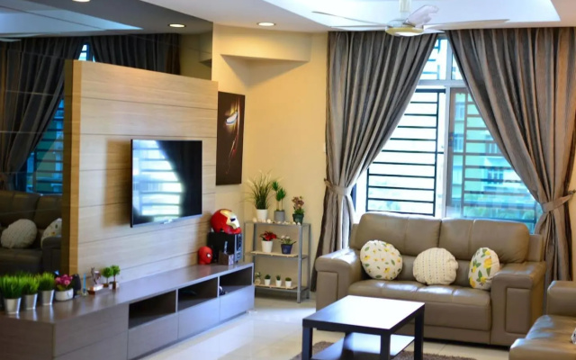 The Collector at Bayu Puteri Mid Valley 2 mins drive – Guest Rooms – Johor Bahru