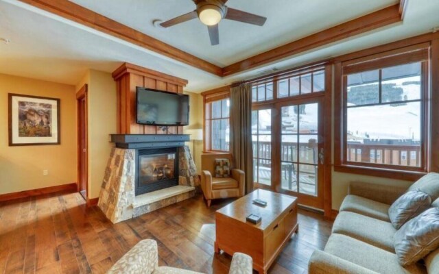 Luxury 2 Bedroom Ski in, Ski out One Ski Hill Residence Located at the Base of Peak 8 with Outdoor Plaza