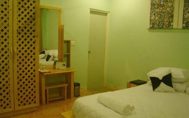 Dhonveli View Guest House