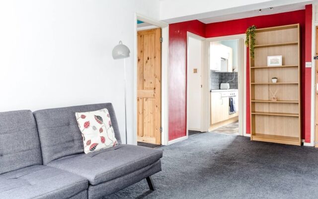 Ideal 2 Bedroom In Well Connected Stratford