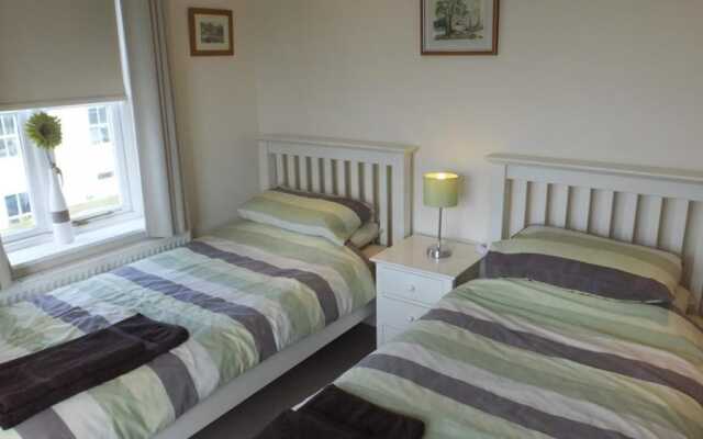 Park Place Court 3 Plas Bach
