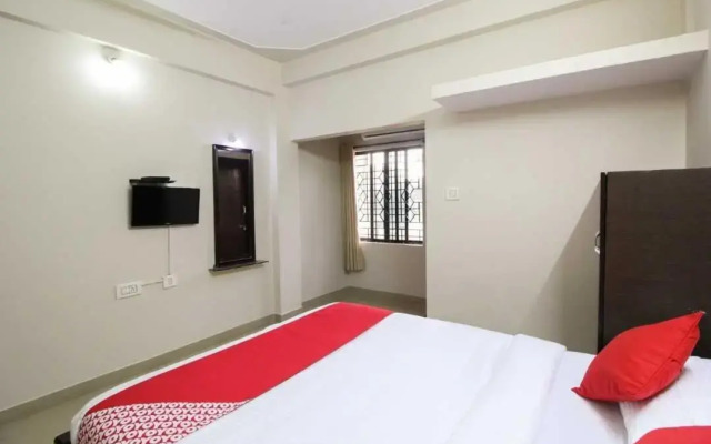 Oyo Flagship 70385 Hill View Residency