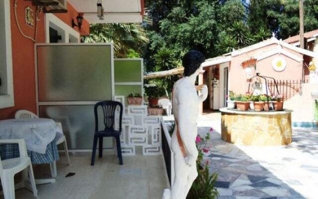 Almyra Apartments & Studios