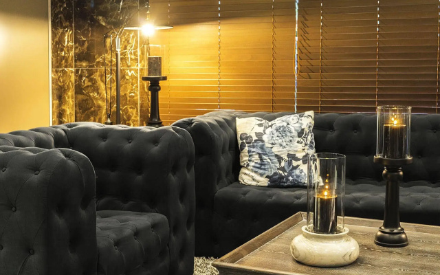Richwell Hotel