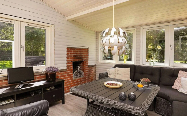 Radiant Holiday Home in Glesborg near Sea