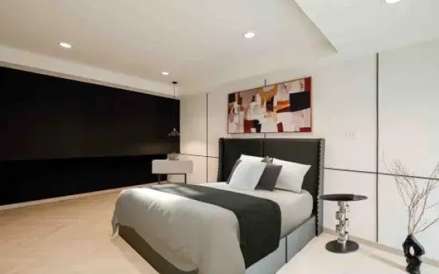 Sabbath Residence(Luxury pool villa townhome)
