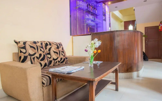 Traveler's Holiday Inn