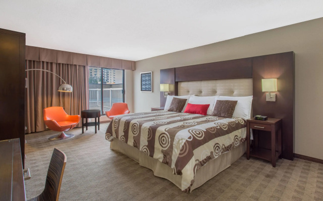 Ramada Hotel & Conference Center by Wyndham Kelowna