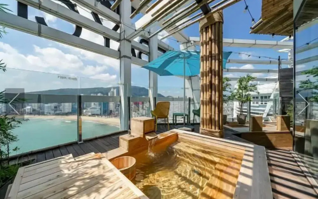 The Bay Club Hotel