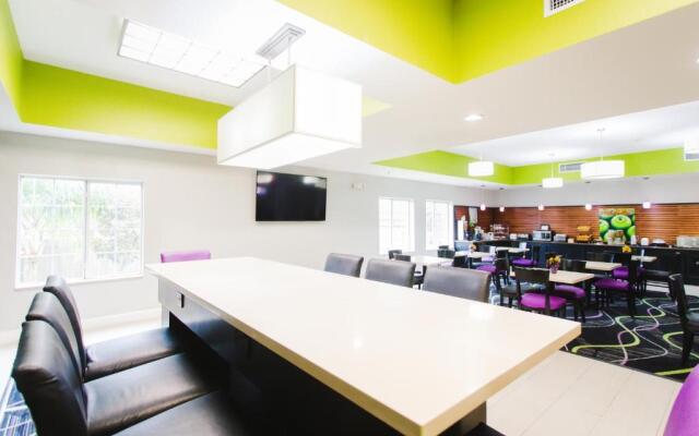 Palacio Royale Inn Signature Katy