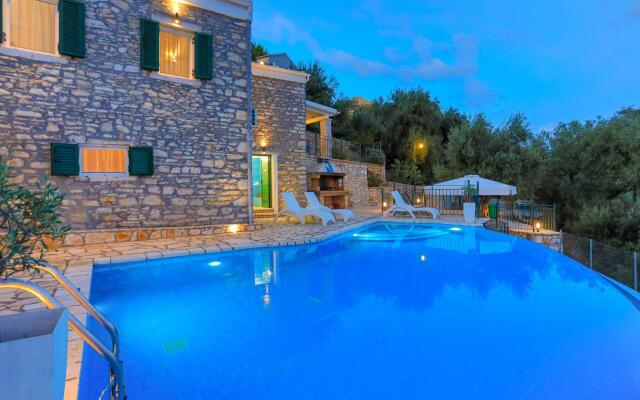 Villa Regina in Kentroma