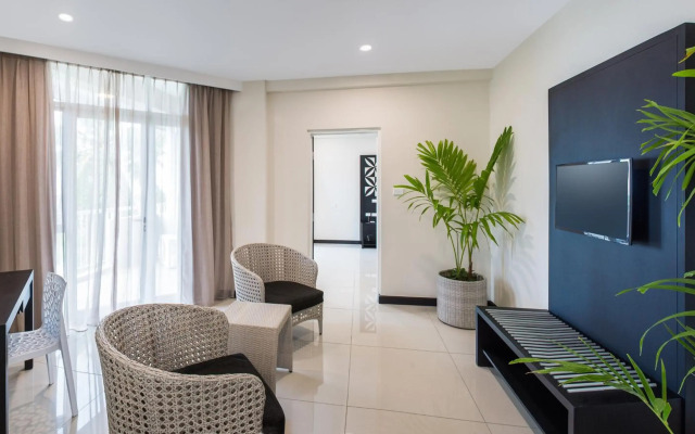 Tanoa International Dateline Hotel