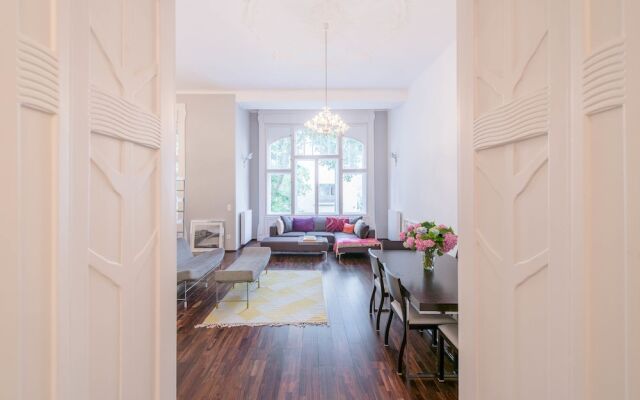 Oasis Apartments - Parliament II