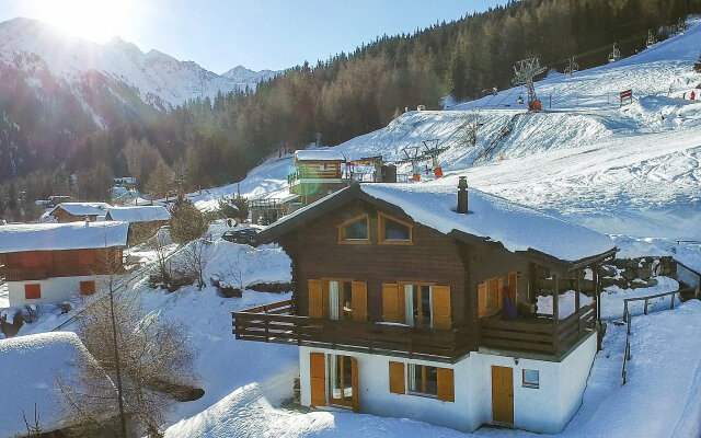 Chalet the Chalet on the Piste