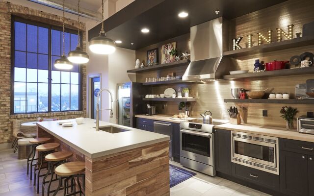 Kinn Guesthouse Bay View