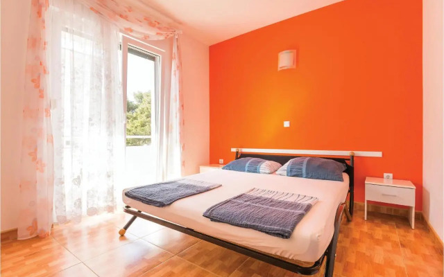 Apartment Makarska with Sea View 02