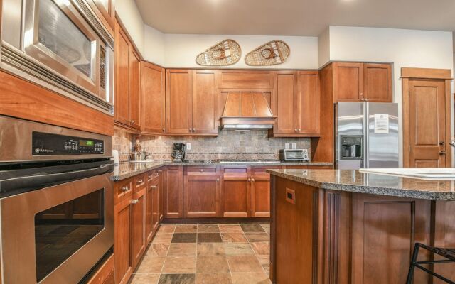 Lone Eagle 3051 by SummitCove Vacation Lodging