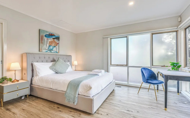 StayAU Gorgeous 5BR BBQ Home Geelong