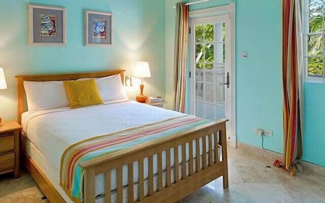 Villa Amberley House & Cottage