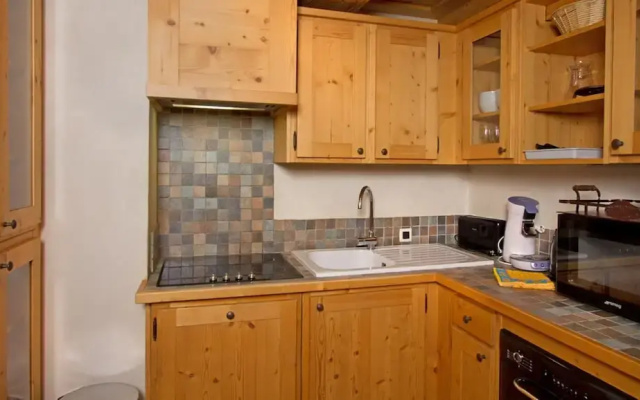 Getaway for 10 Near Slopes