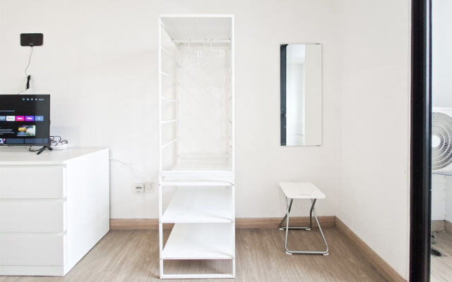 Homelike And Relaxing Studio Apartment Collins Boulevard